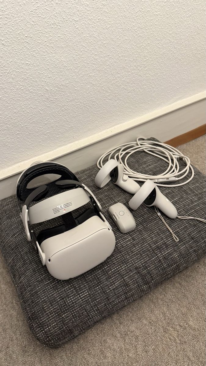 Meta Casco VR: Meta Quest 2 – Usato da Däniken SO venduto da sunnyresales 2