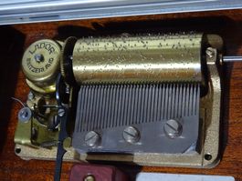Lador ,  Ste-croix , 3 mélodies 36  lames . Joue bien