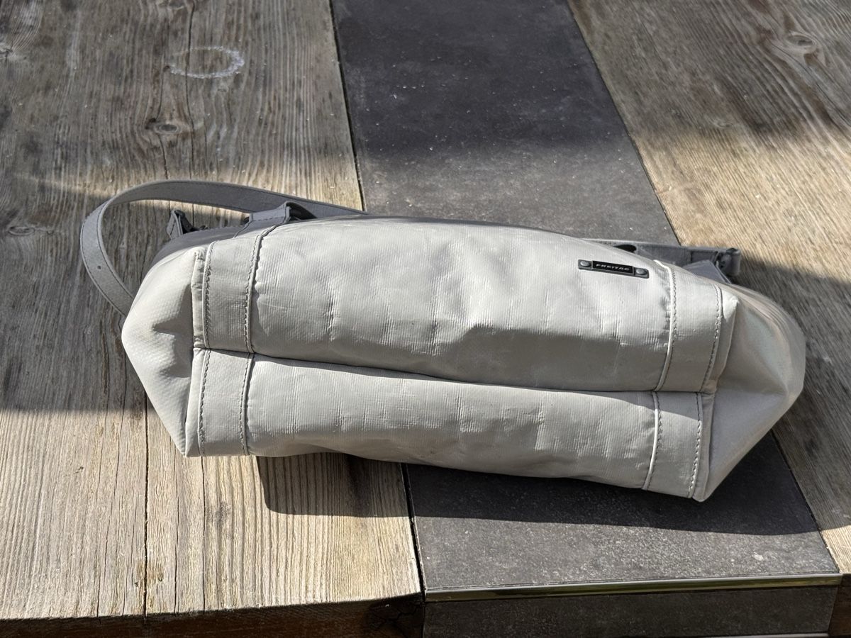 Freitag Borse da donna: Freitag F120 Austen hell grau – Usato da Arsiè venduto da Marydema76 5