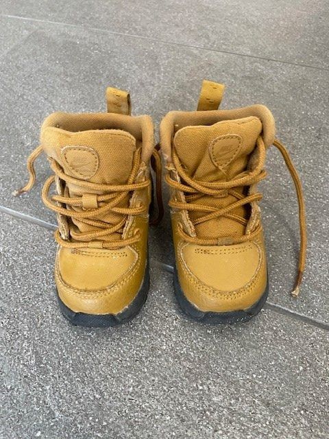 Nike Scarpe per ragazzi: NIKE Boots Manoa - Grösse: 19.5 – Usato da Zollikon venduto da JuRock 1