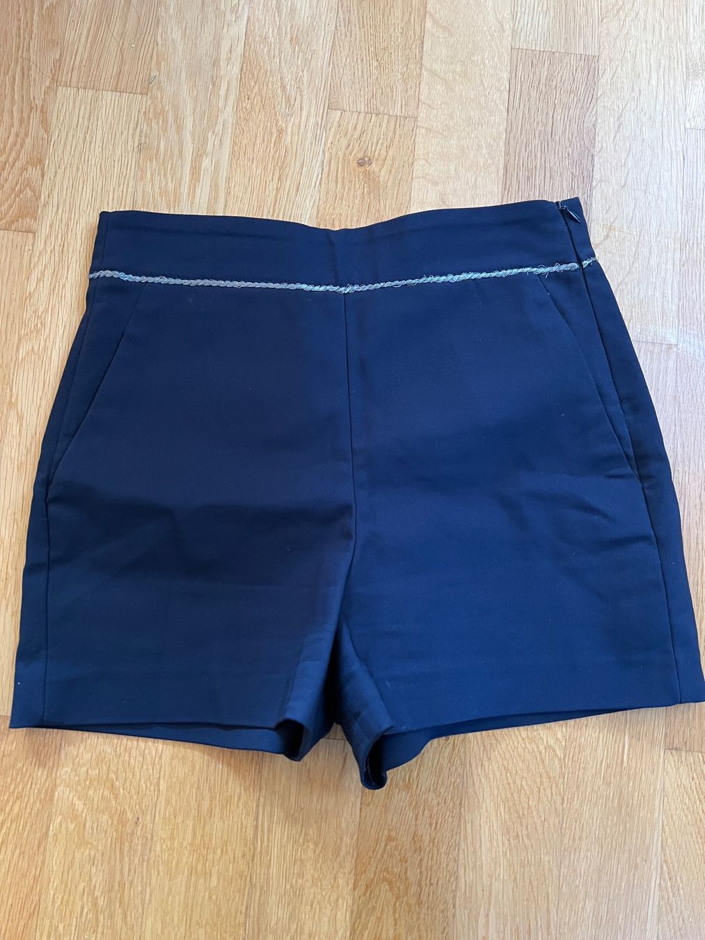 Nafnaf Pantaloni: Short NAFNAF Dunkelblau, Gr. 38 – Nuovo (secondo la descrizione) da Bern venduto da tweety713
