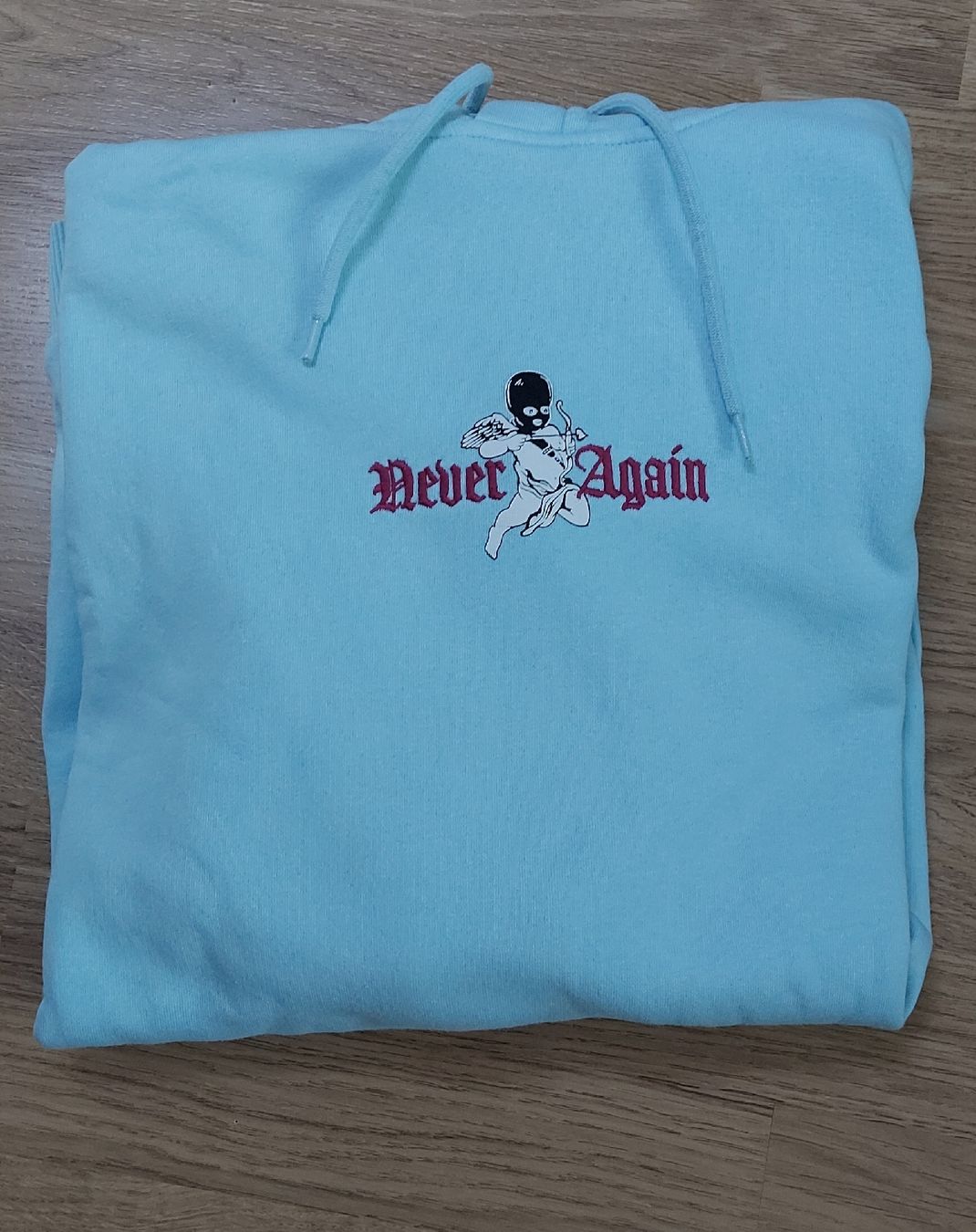 Maglioni & Felpe: Bequemer hellblauer Hoddie – Nuovo (secondo la descrizione) da Alterswil FR venduto da fas_n9yt