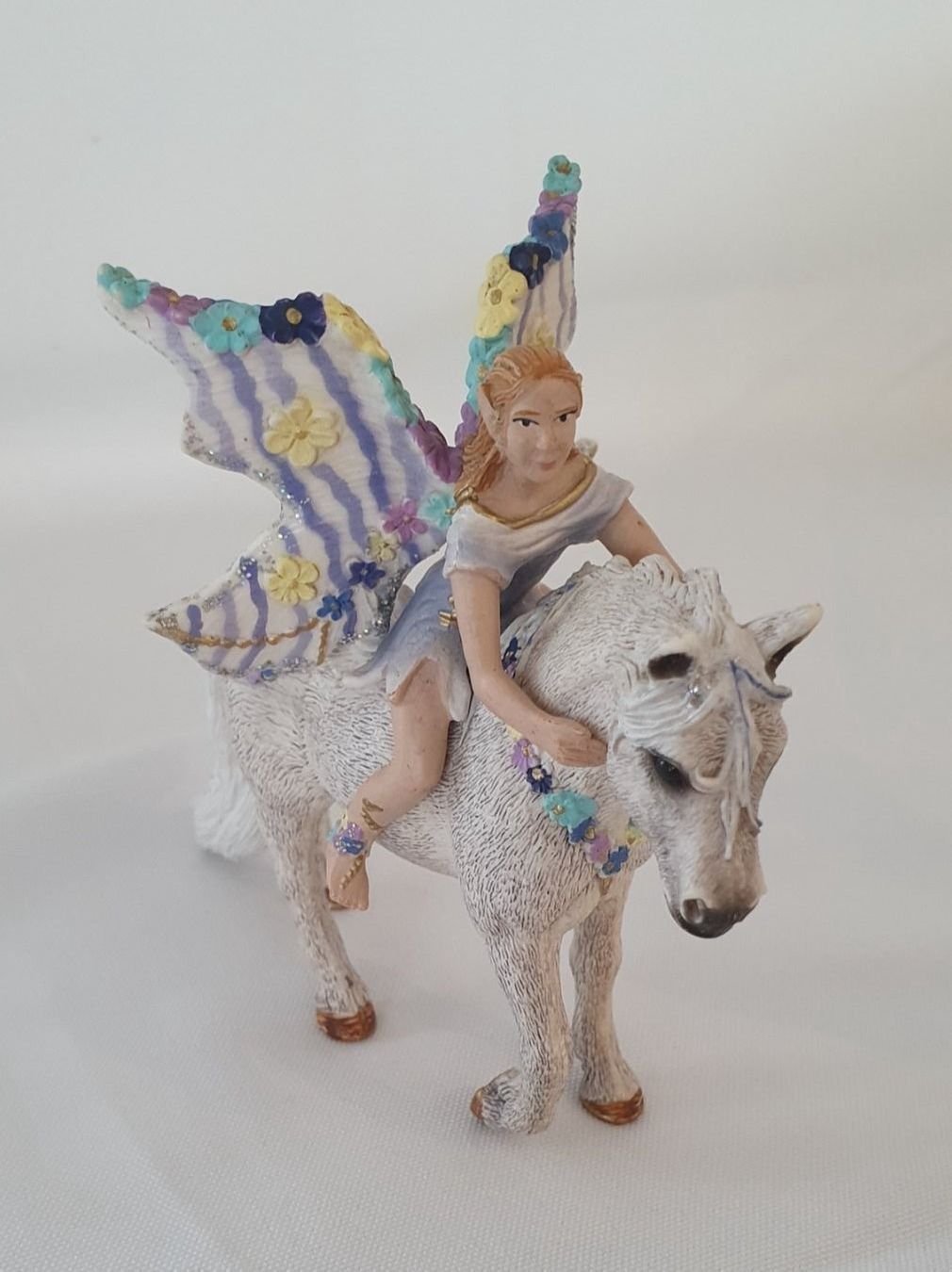 Schleich Statuette: Schleich Elfe Oleana - 70410 – Usato da Niederbuchsiten venduto da klengyel