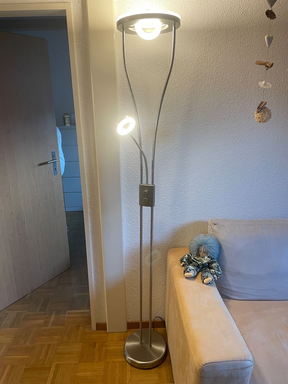 Lampen: LED Stehleuchte mit Leselampe – Gebraucht aus Grossdietwil von iro_7t5v