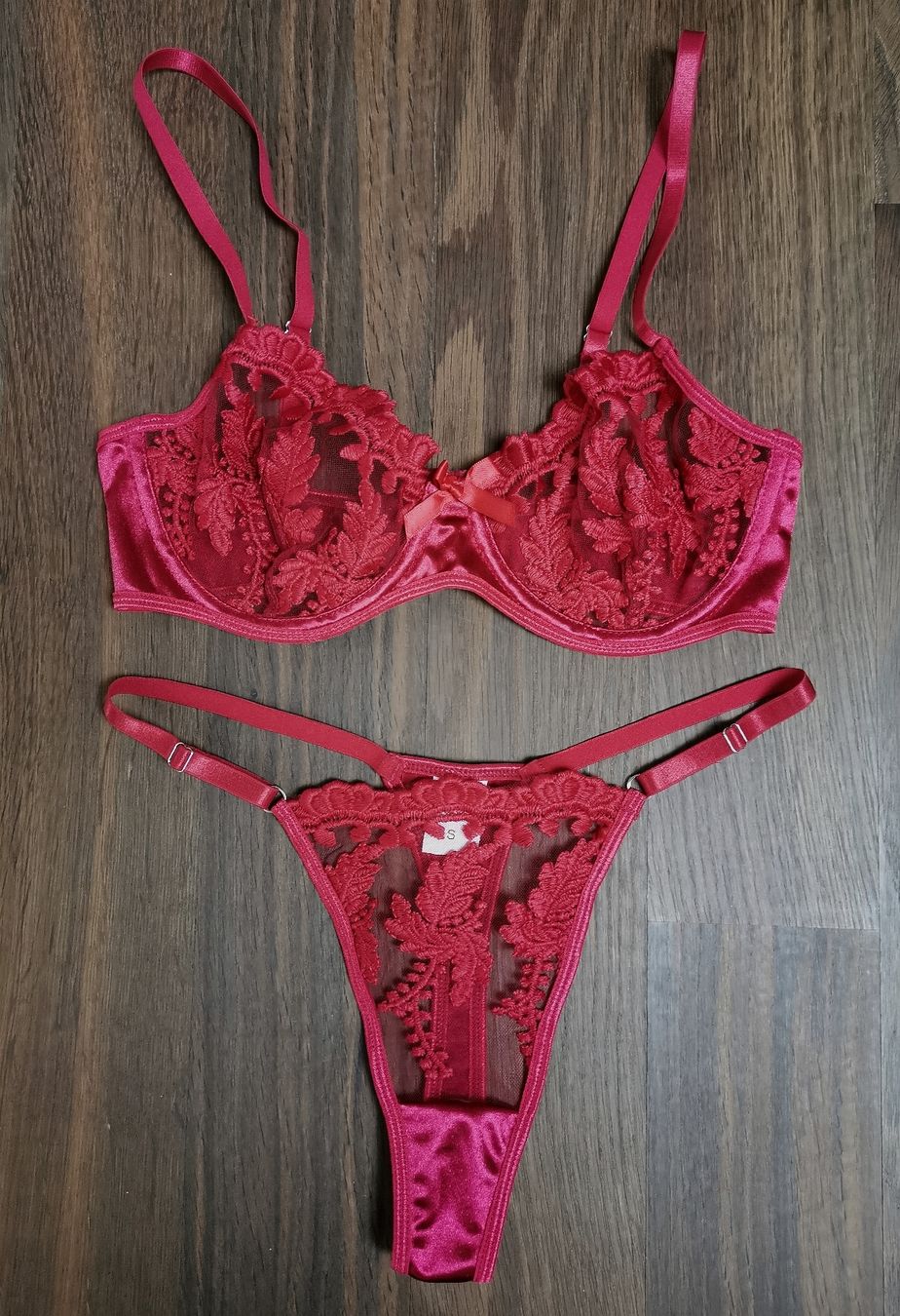 Altra biancheria intima: Rotes Dessous Set, Gr. S neu – Nuovo e nell'imballaggio originale da Obergerlafingen venduto da Sigus