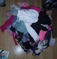 Kleiderpaket Damen Grösse M-L bunte Mischung Konvolut