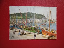 AK France Audierne Bretagne Hafen Boote alte Autos