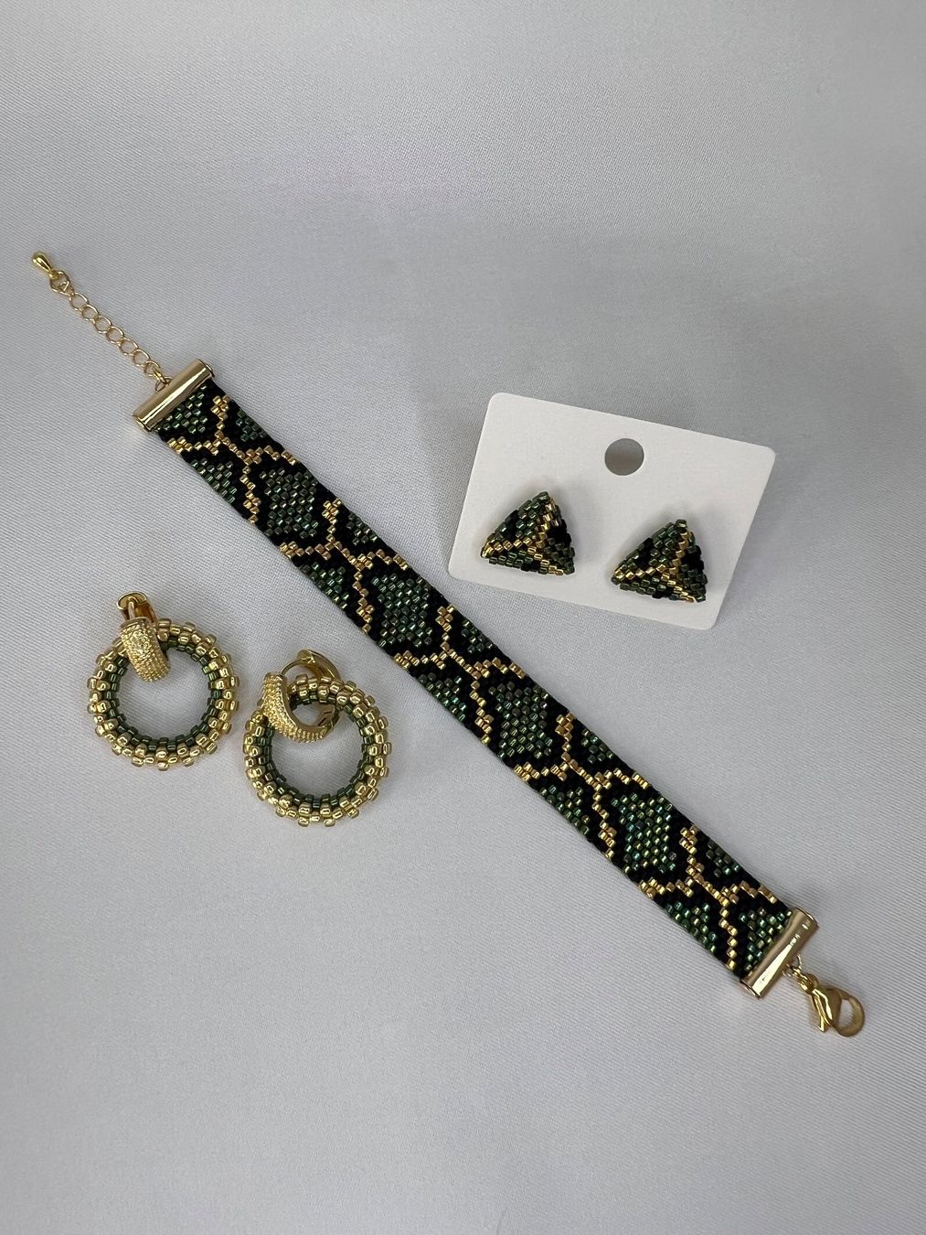 Bracciali & Braccialetti: Armband Python / Handmade / Handarbeit / Delica (neu) – Nuovo e nell'imballaggio originale da Stein AG venduto da Anastasia_Asya 4