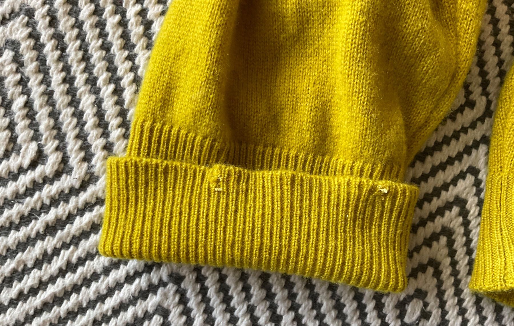 Pullover & Sweatshirts: GULER  Pullover Cashmere Gr.S  Oversize  breit und kurz – Gebraucht aus Weiningen ZH von moon-55 5