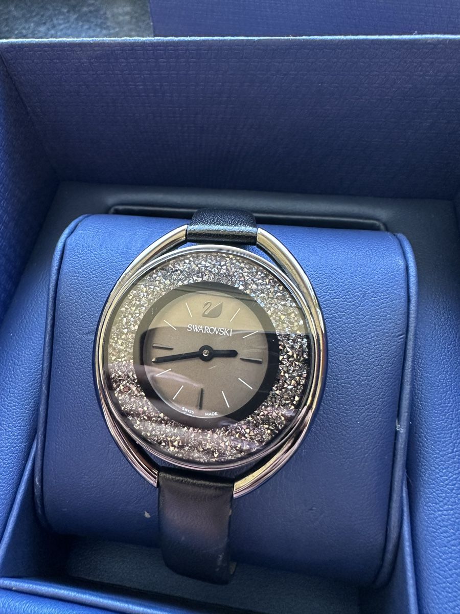 Swarovski Orologi: Swarovski Crystalline Oval Uhr – Usato da Bern venduto da Shininglove 1