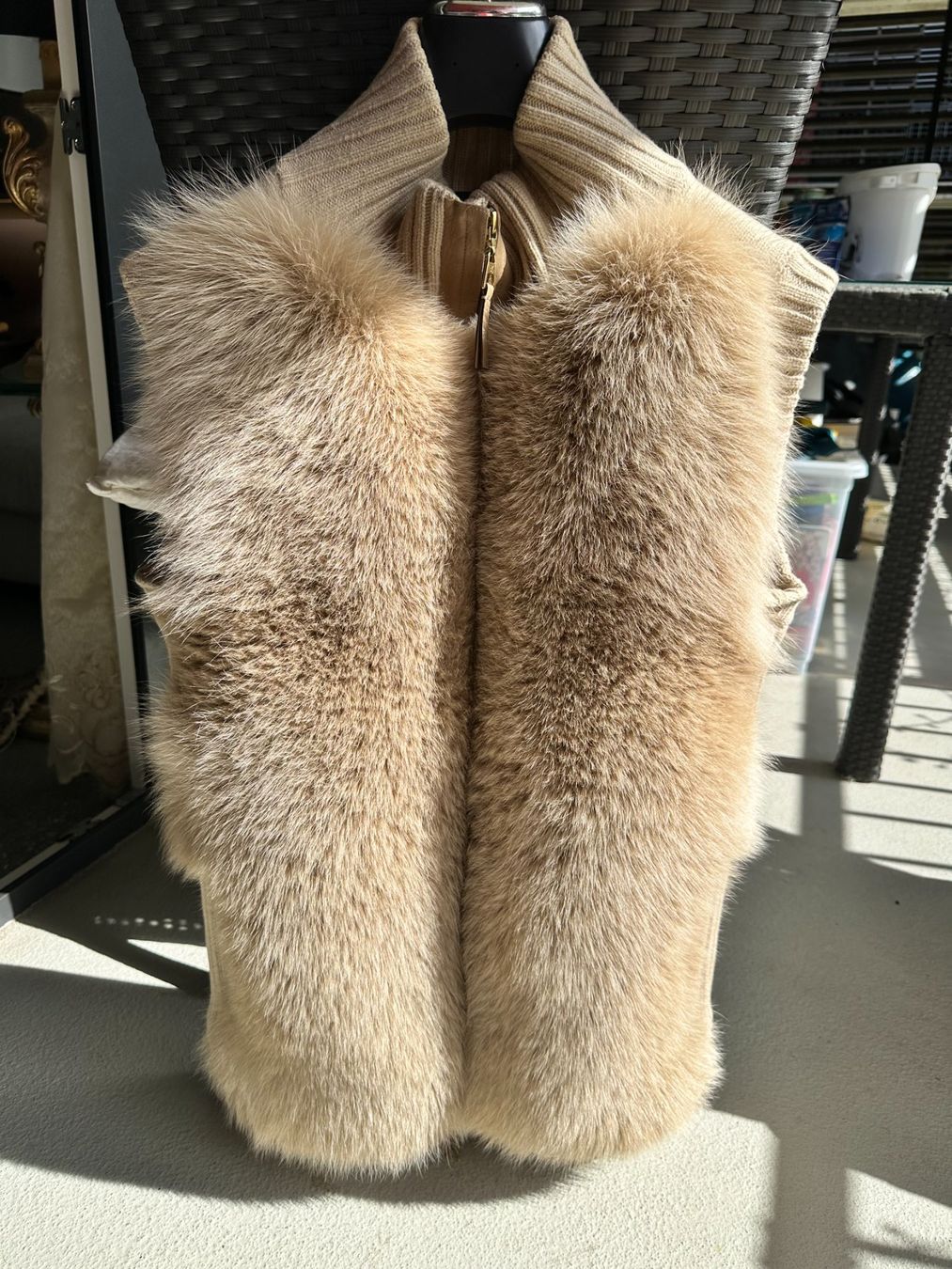 Gilet & Giacche senza maniche: Luxus Winterweste Louis Vuitton Winterweste Fuchspelz – Usato da Genève venduto da Mycollection