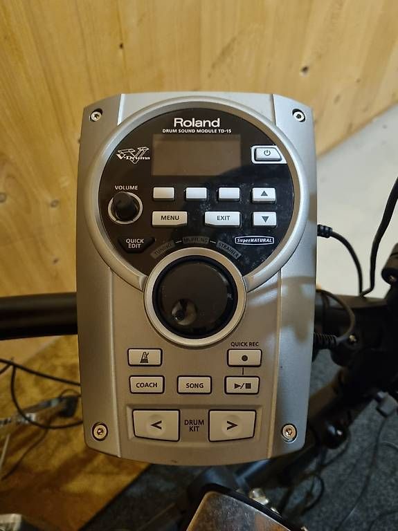 Roland Strumenti musicali: Roland TD-15 E-Drum – Usato da Kesswil venduto da wmb_8wzj 1