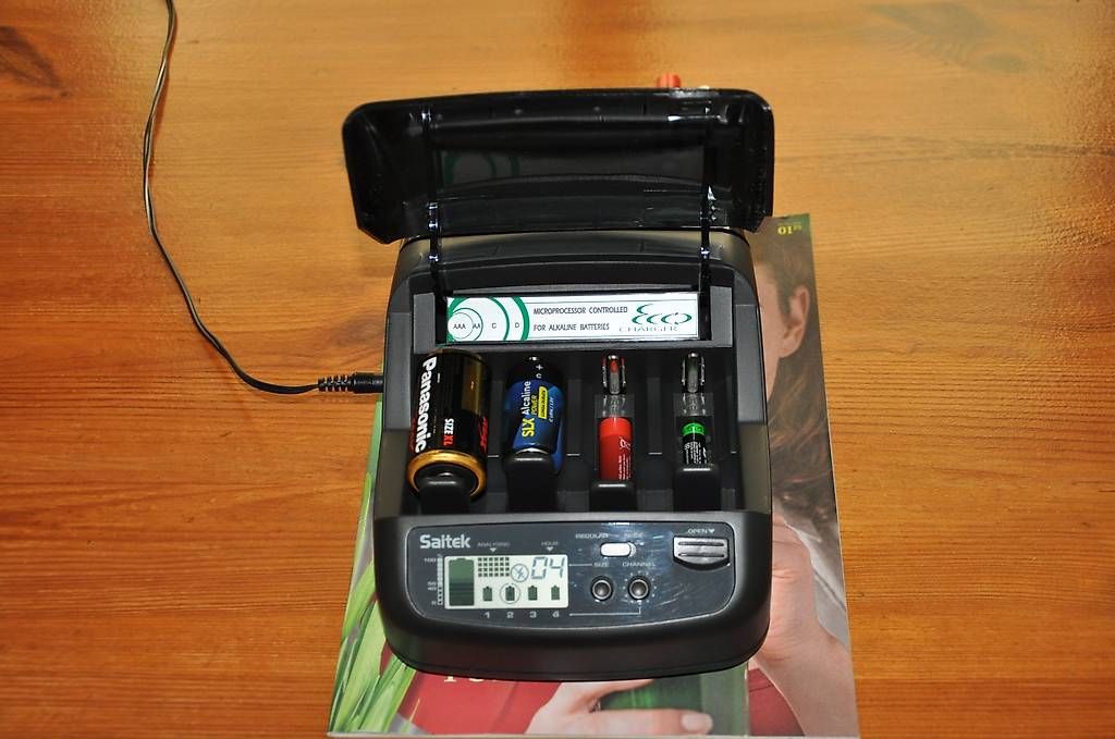 Chargements: Batterieladegerät – D'occasion à Schindellegi par gia_d7c5 2