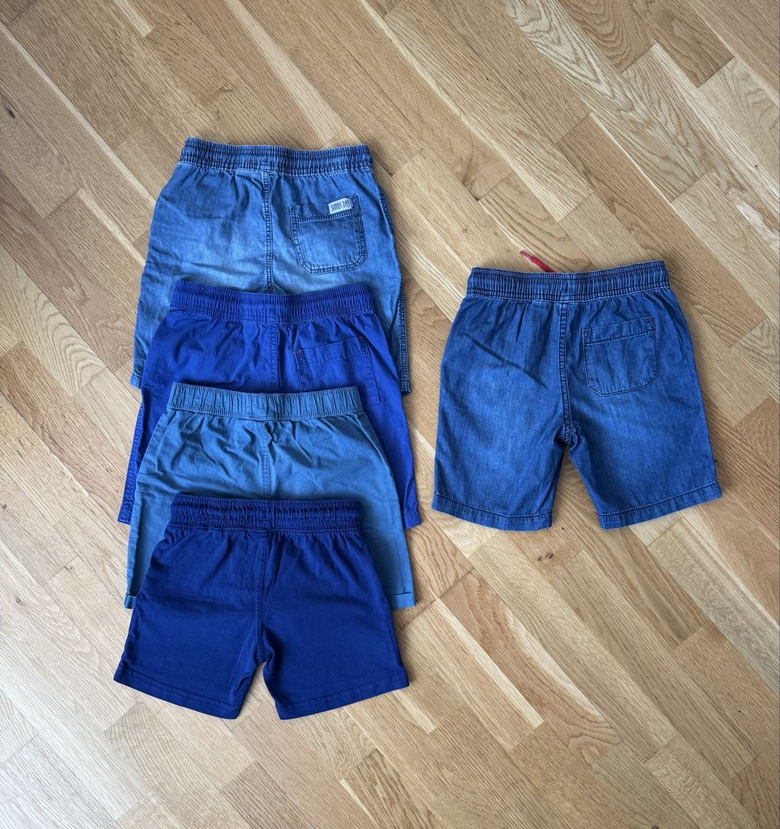 Pantaloni: 5 kurze Hosen Set , Grösse 110/116  – Usato da Flumenthal venduto da Krajan 2