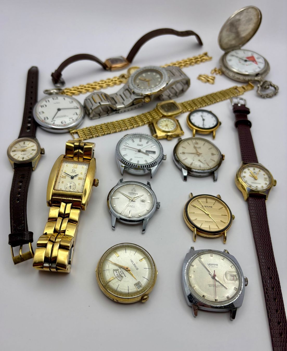 Bucherer Uhren: Mega Uhrenlot – Defekt aus Rorschach von ZeitWerk.10 5