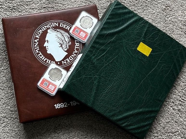 Münzsammelalbum Mit 480 Taschen – 20 Seiten, Inkl. 5 Silber-Reinigungstücher, Schwarz, 15,5x15,5x19,4 Cm