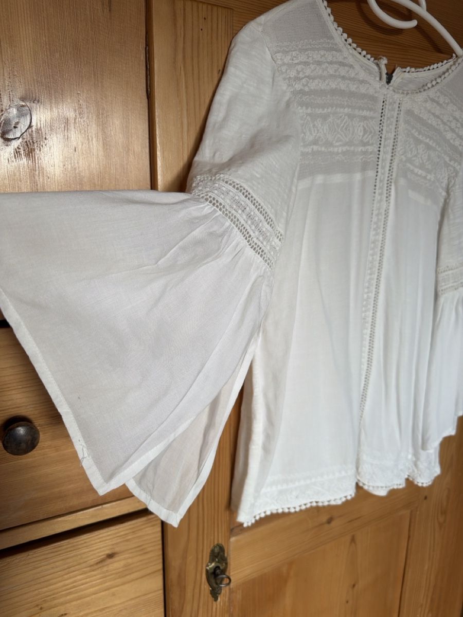 Chemisiers: Sommerliche Bluse mit Spitze, Gr. 38 – D'occasion à Lufingen par Smily37 1
