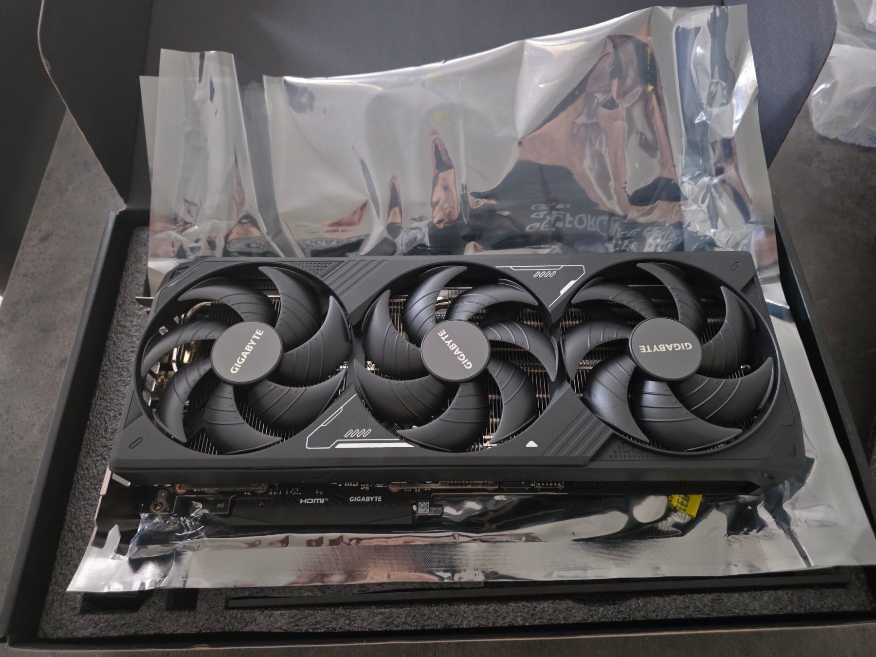 Gigabyte Grafikkarten: Gigabyte WindForce OC SFF 16G, GeForce RTX 5080 – Gebraucht aus La Neuveville von rapiot 2