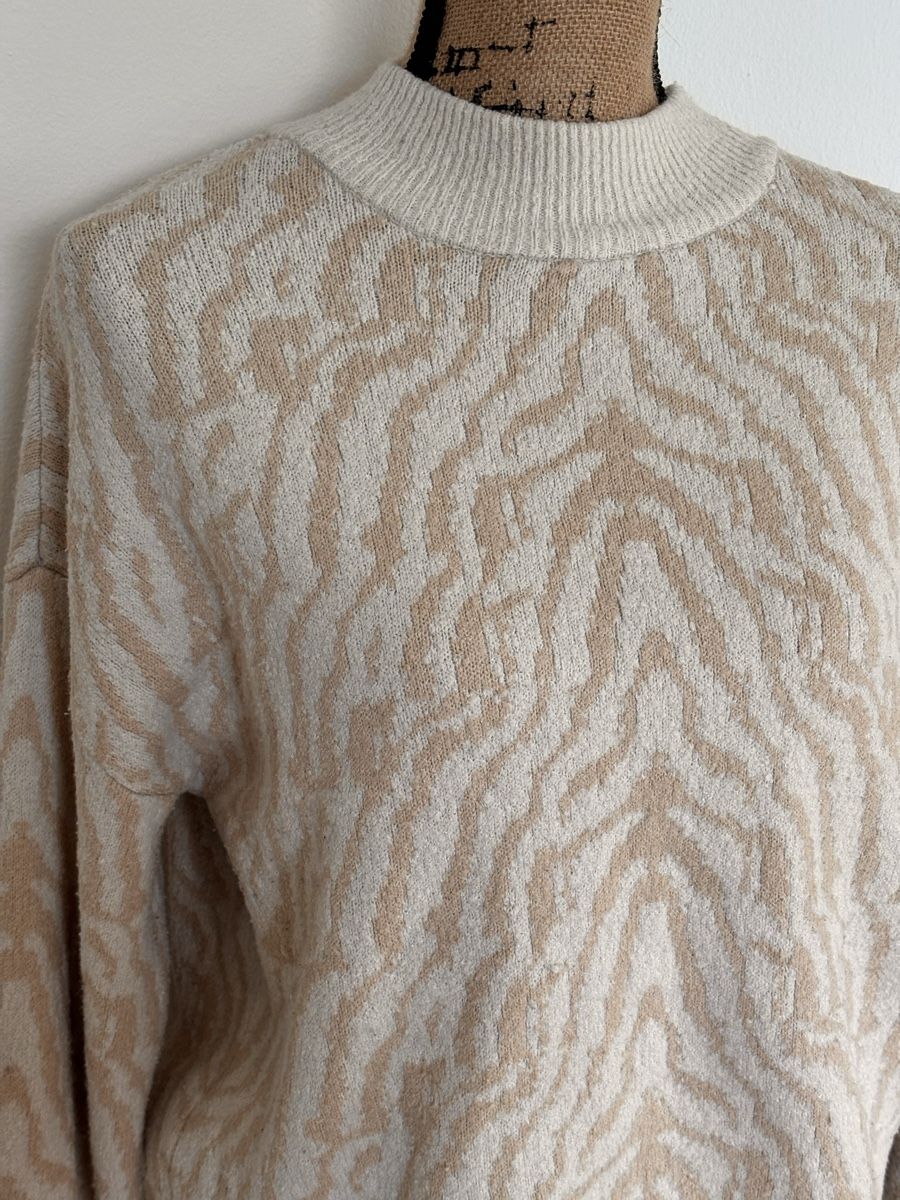 Pullover & Sweatshirts: Winterlicher Damenpullover mit Muster, Grösse M – Gebraucht aus Fraubrunnen von Sxhiina01 2