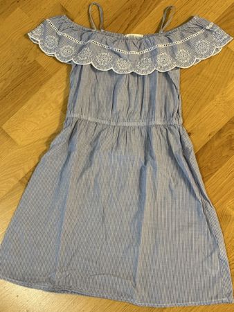 Sommer Kleid Gr. 116 blau weiss gestreift neuwertig