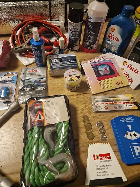 Tutti gli attrezzi: Komplettes Set für erstes Auto – Usato da Zollikofen venduto da Diananna 4