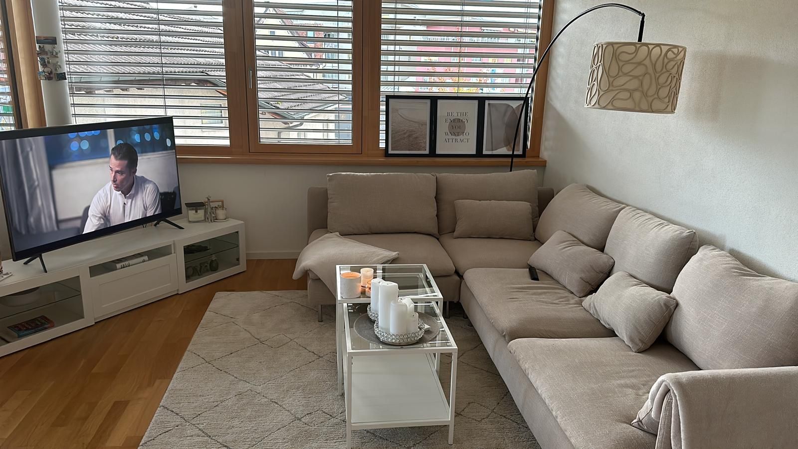 Ikea Tables: Zeitloser IKEA Coutchtisch – D'occasion à Kriessern par men_w8h5