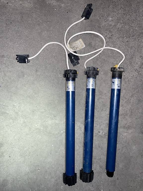 Sonstige Elektronik: Moteur Somfy de volet roulant  – Gebraucht aus Versoix von pet_s9dn 1