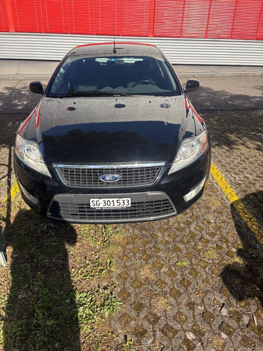 Ford Automobili: Ford Mondeo 2.0i – Usato da Niederuzwil venduto da buci7