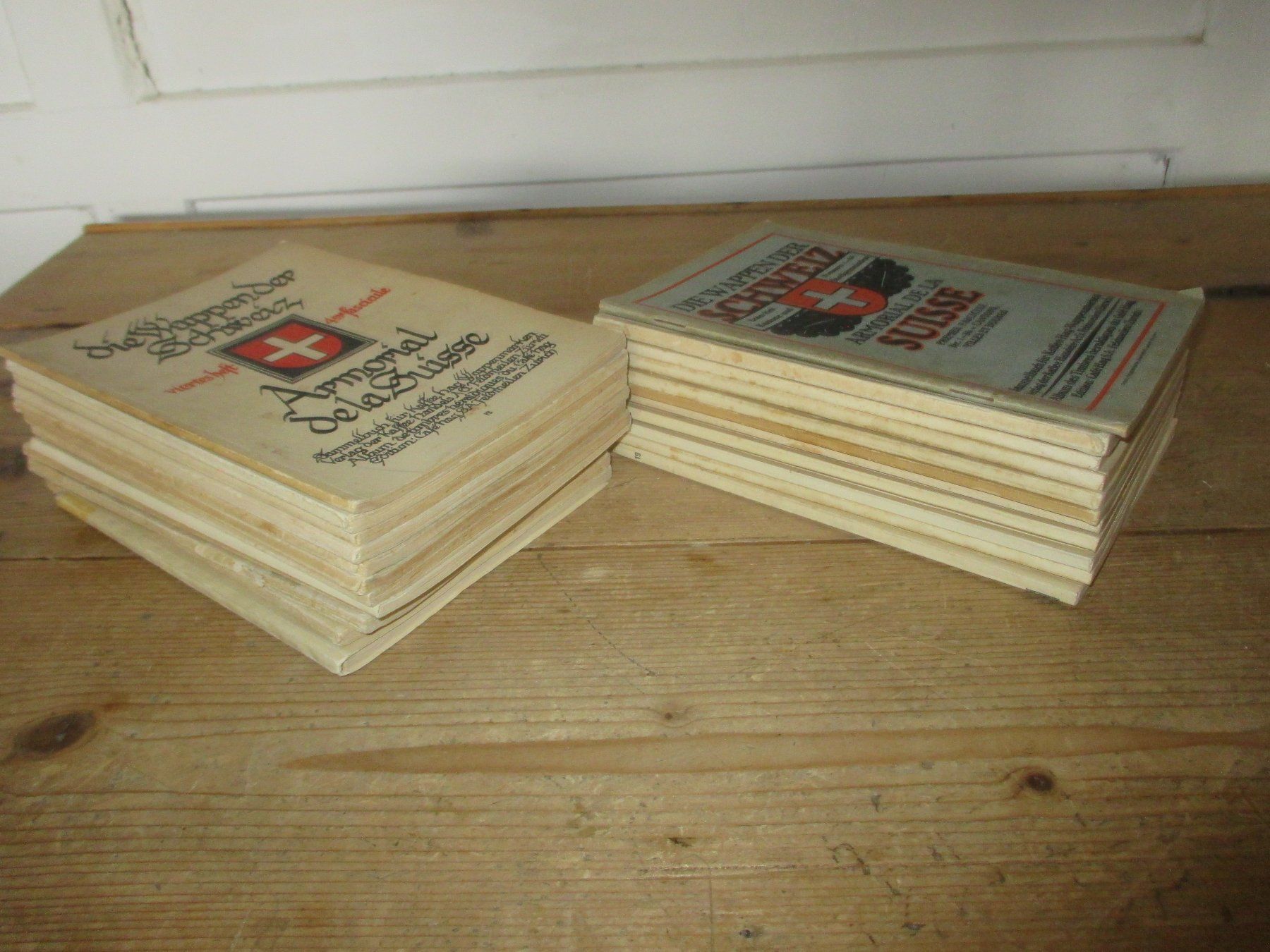 Livres: Die Wappen der Schweiz, Sammlung – D'occasion à Flims - Dorf par Stagediver 1