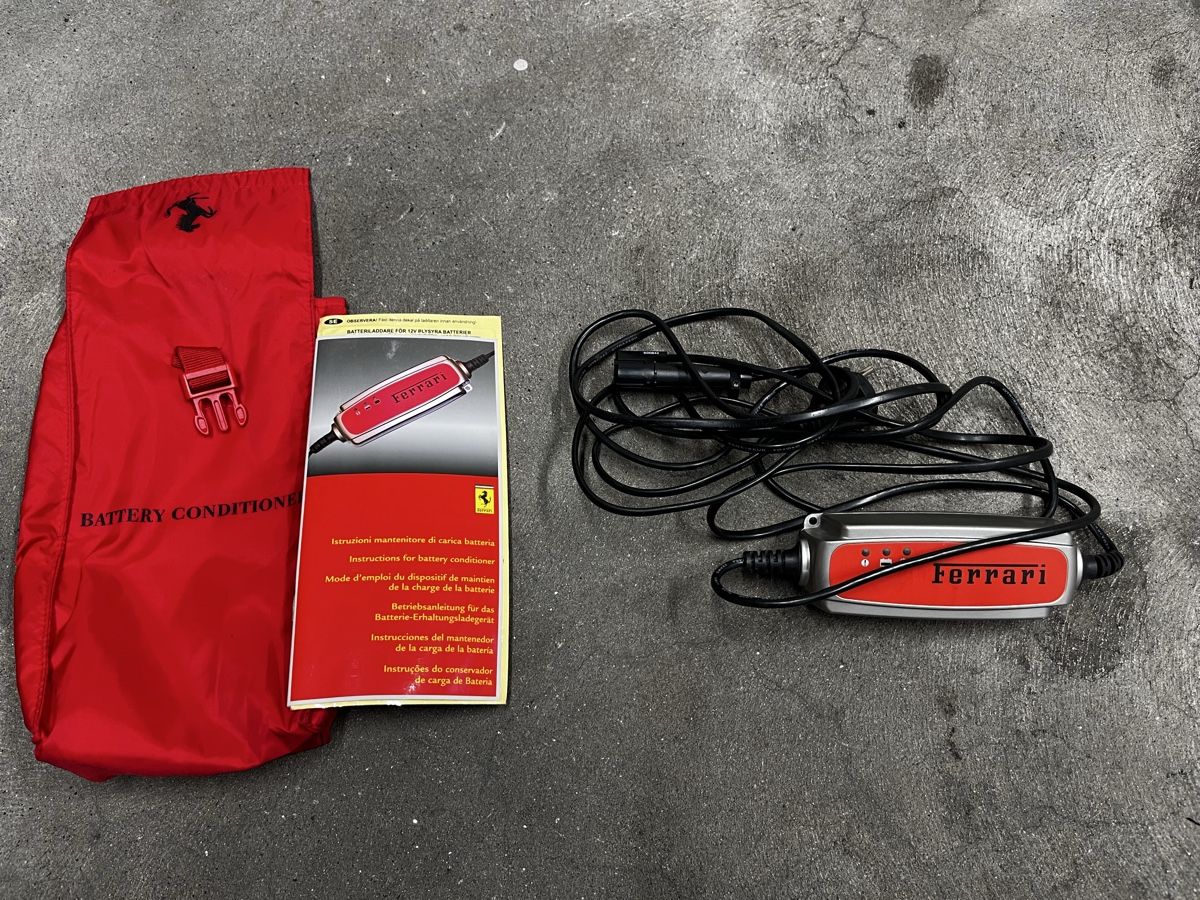 Ctek Caricabatterie: Ferrari Ladegerät – Usato da Zug venduto da M.Smolcic
