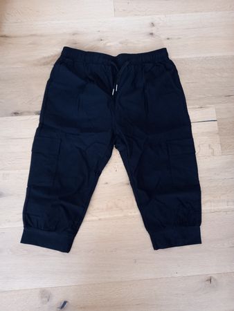 Schwarze Sommerhose, Dreiviertelhose, Gr. 38/40 Top Zustand!
