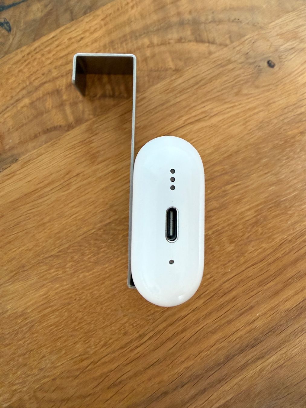 Apple Cuffie: APPLE AirPods 4 Charging Case ANC – Usato da Lausanne venduto da Nine1982 8