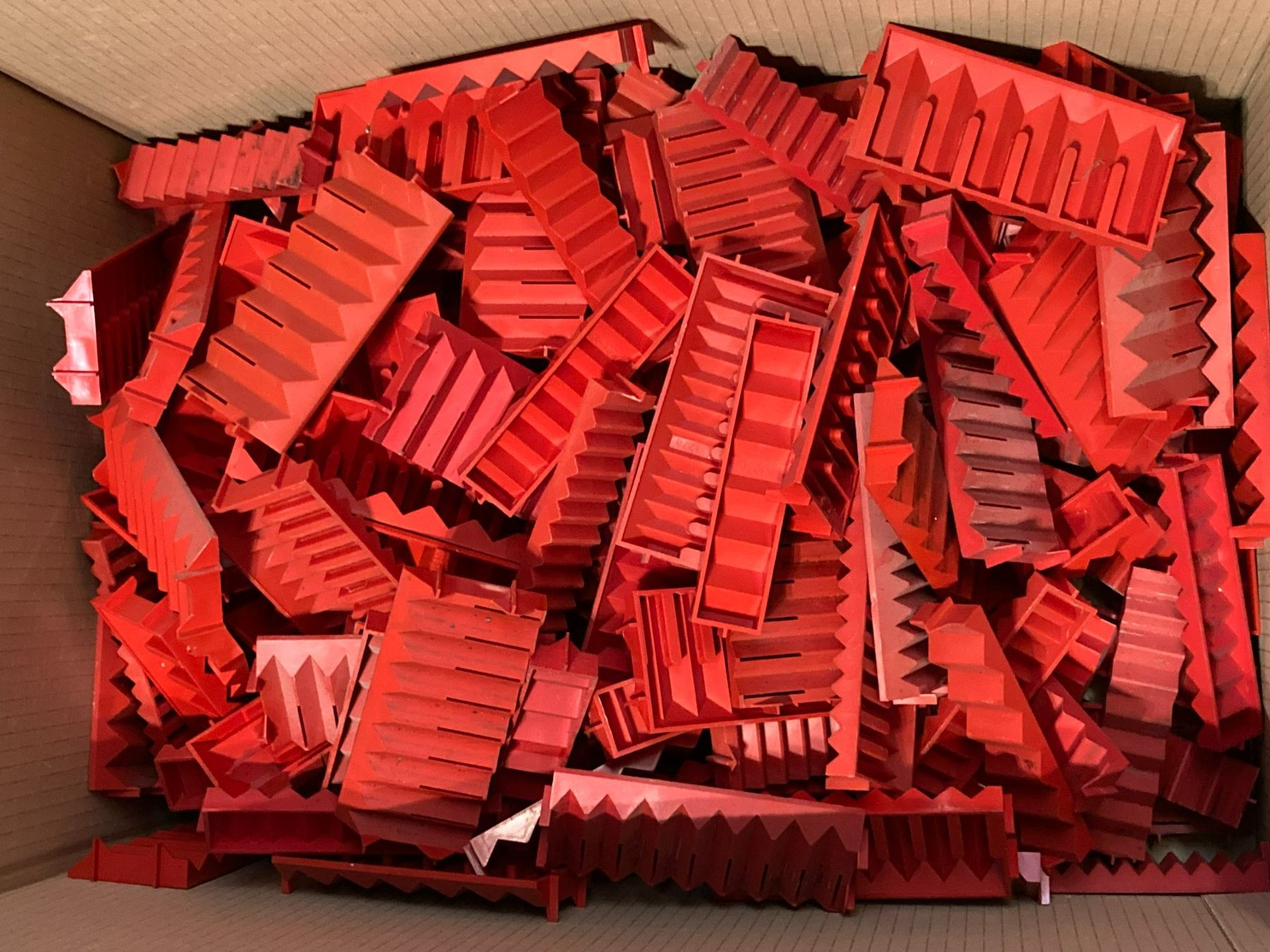 Lista Supporti a parete: Lista Rilleneinsatz, Einteilungsmaterial - Halbe Karton Box – Usato da Wohlen AG venduto da Uhu13 2