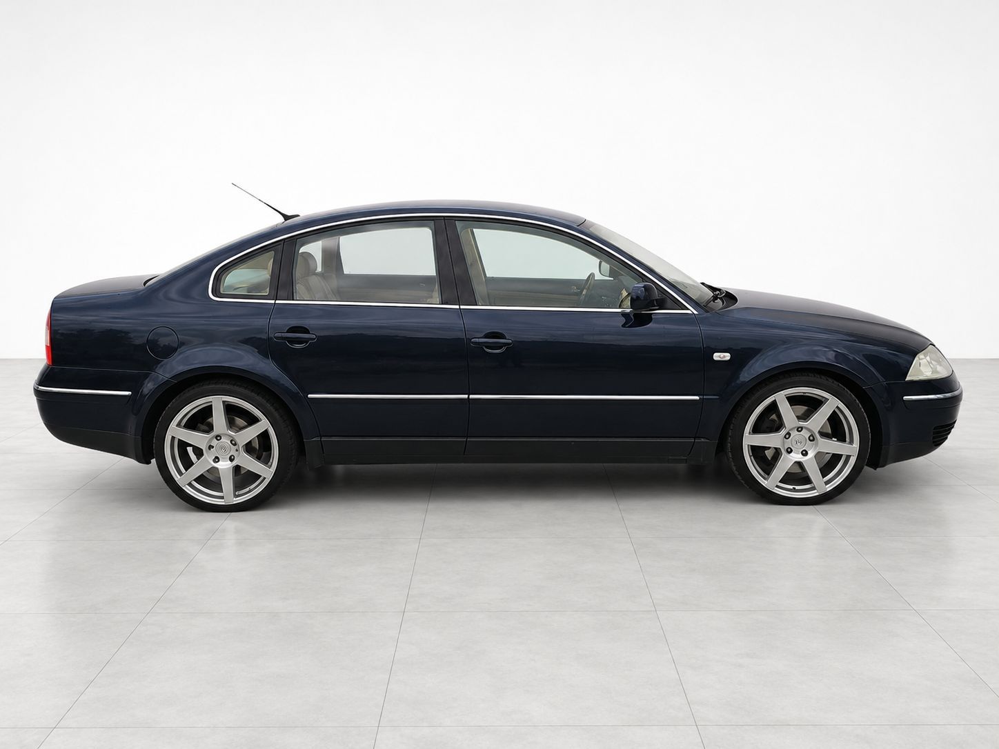 VW Automobili: Vw passat W8 4motion mit MFK  04.07.2025 – Usato da Aarberg venduto da 2002stefan 7