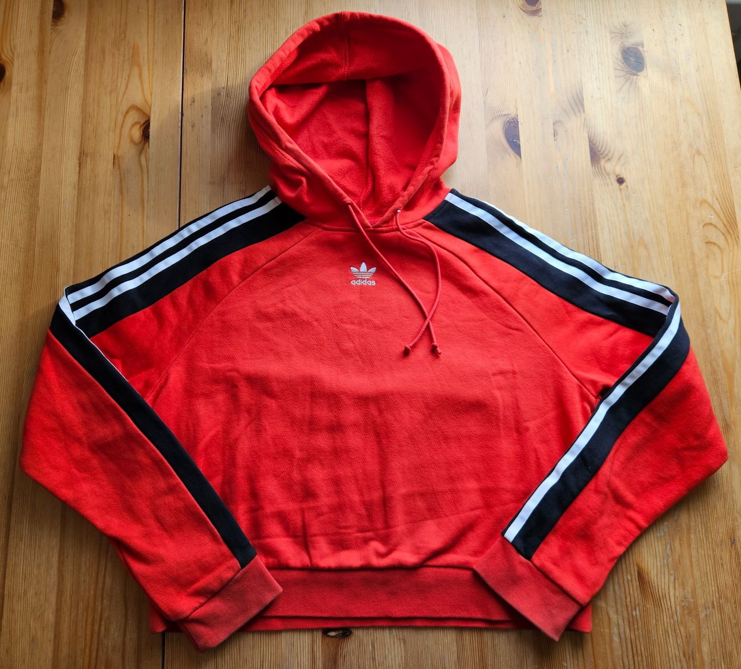 Adidas Maglioni & Felpe: Cropped Sweater adidas Grösse S retro Pullover Hoodie – Usato da Hägglingen venduto da United-Village-Trade