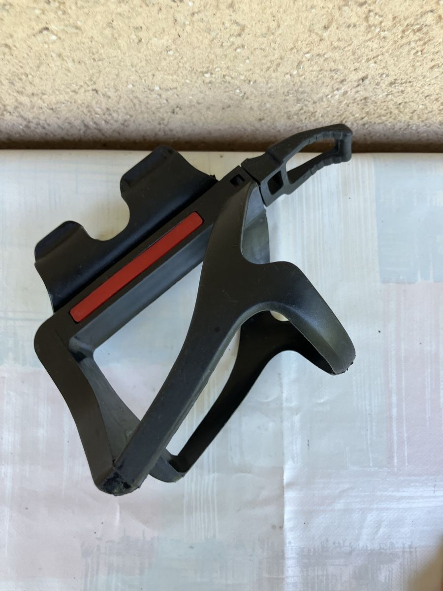 Specialized Pezzi di ricambio: Lot Flaschenhalter/ Bidonhalter – Usato da Trimbach venduto da cendira 3