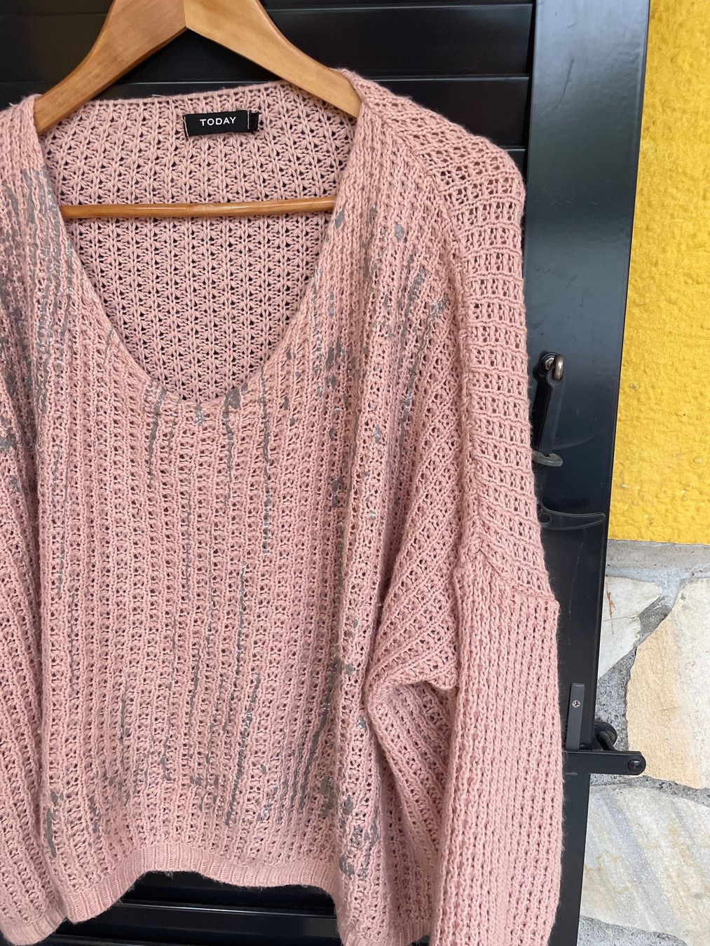 Pullover & Sweatshirts: Damen Pullover lachsfarbig L (gross geschnitten) – Gebraucht aus Bergdietikon von antovale 1