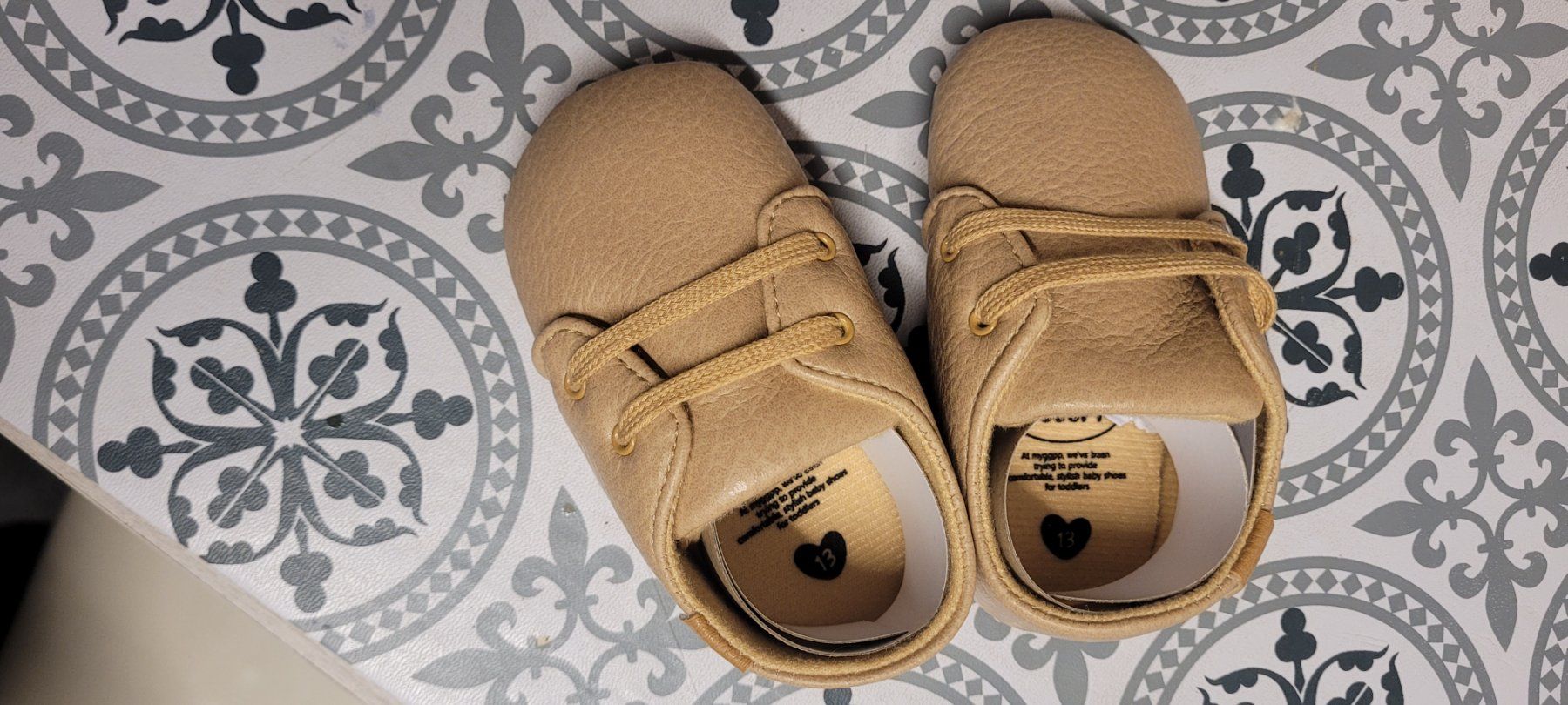 Schuhe für Jungen: Chaussures bébé cuir souple neuve – Neu und originalverpackt aus Zürich von lea_v8kt