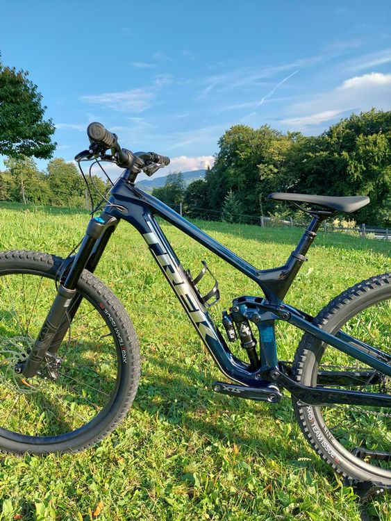 Trek slash deals carbon