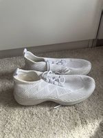 Weisse Sneaker