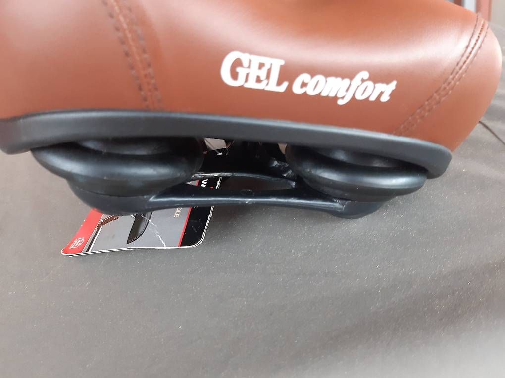 Pezzi di ricambio: Velo Sattel  /  Selle  de  Vélo – Usato da Aegerten venduto da Simplon56 1