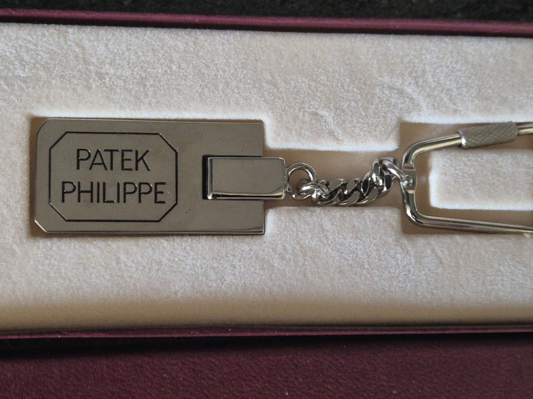 Patek Philippe Porte-clés: PATEK PHILIPPE original key ring – Neuf (Voir description) à Essertes par onezoneplay