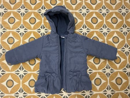 Winter Kinderjacke mit Kapuze Grösse 86 guter Zustand