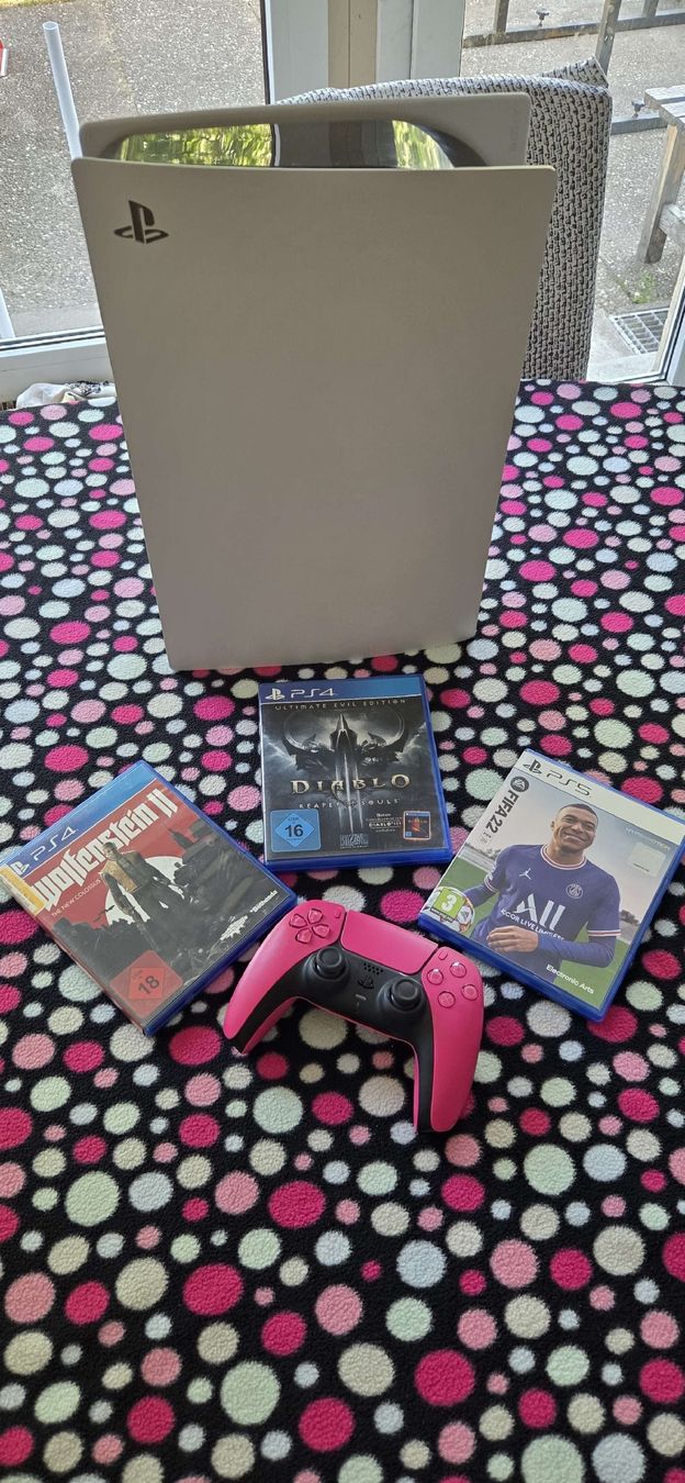 Sony Konsolen: Playstation 5 Konsole mit Spielen und Controller – Gebraucht aus Huttwil von ser_gn9l