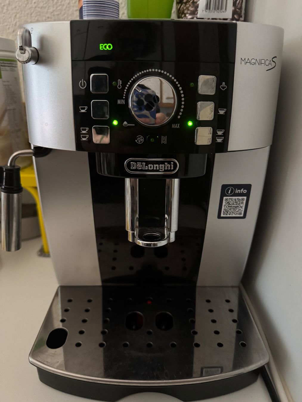 De'Longhi Macchine per caffè & Macchine per espresso: DeLonghi Kaffeevollautomat – Usato da Horgen venduto da Amidani