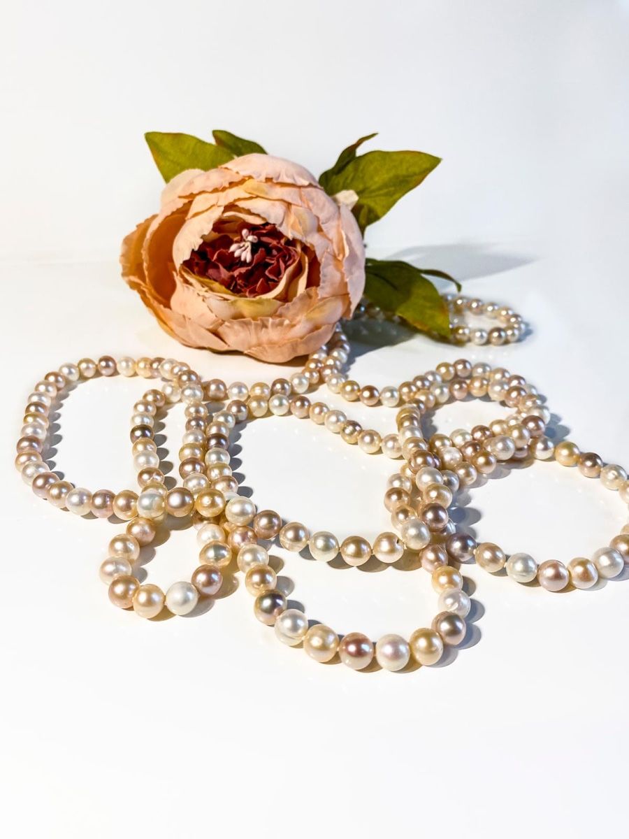 Colliers: Pearl necklace  – Neuf avec emballage d'origine à Zürich par Grothschild 1