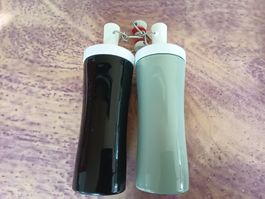 2 Koziol Trinkflaschen 425 ml Schwarz und Grün