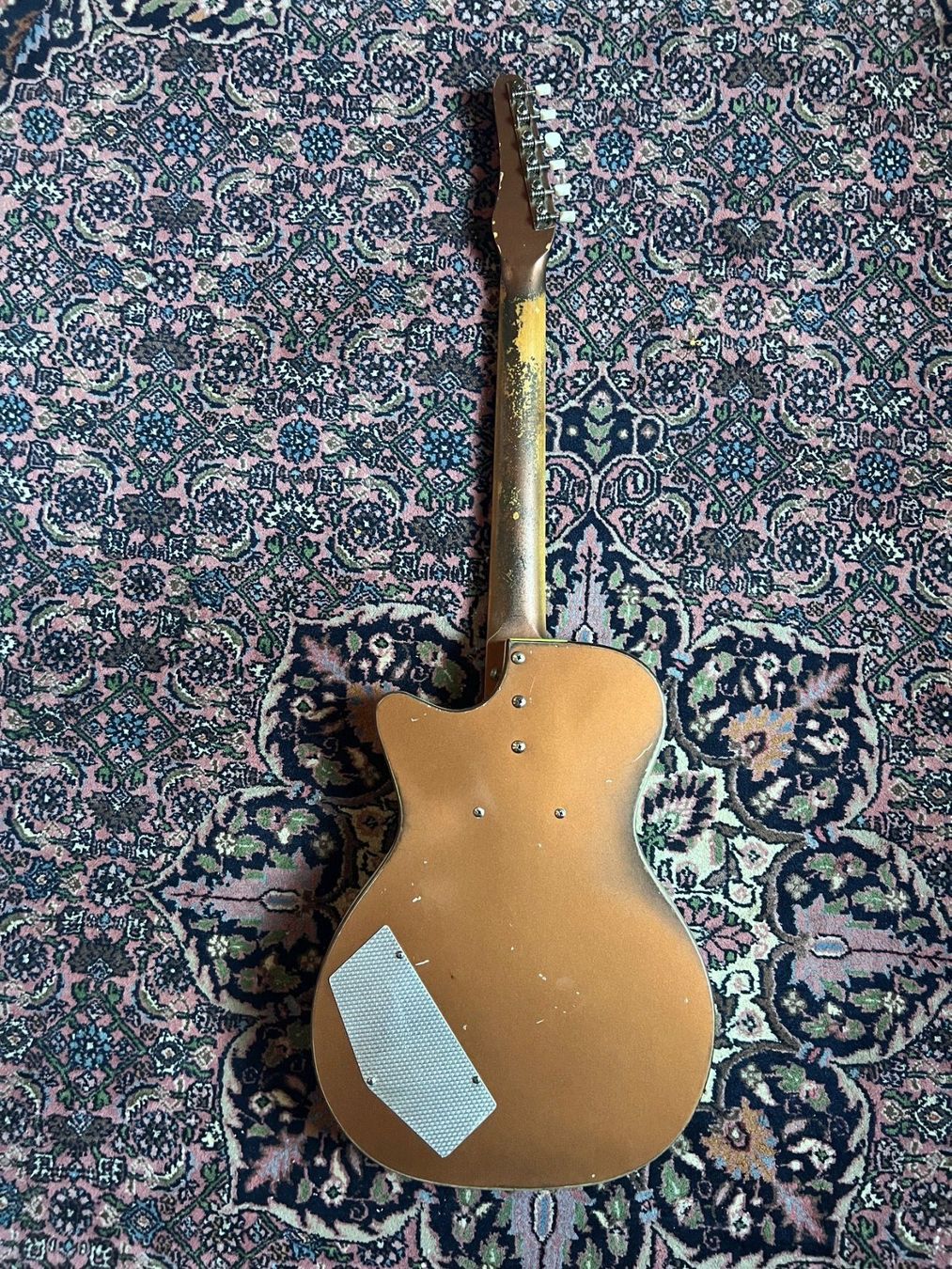 Strumenti musicali: Silvertone U1 Model 1300 60ies – Usato da Bern venduto da bernstudio 1