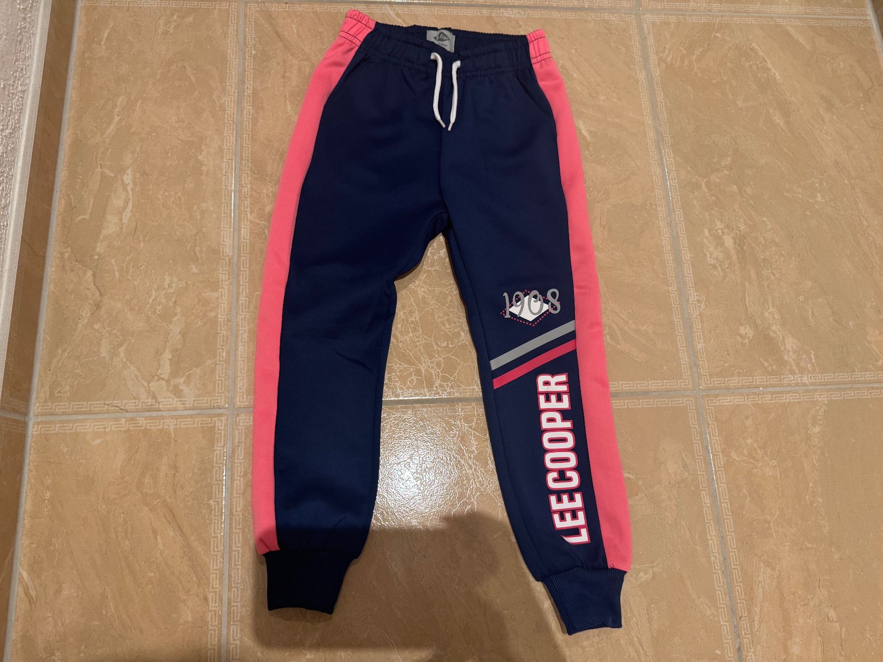 Pantaloni: Le Cooper neue Trainerhose, 6j 116 – Nuovo (secondo la descrizione) da Klingnau venduto da Markus14