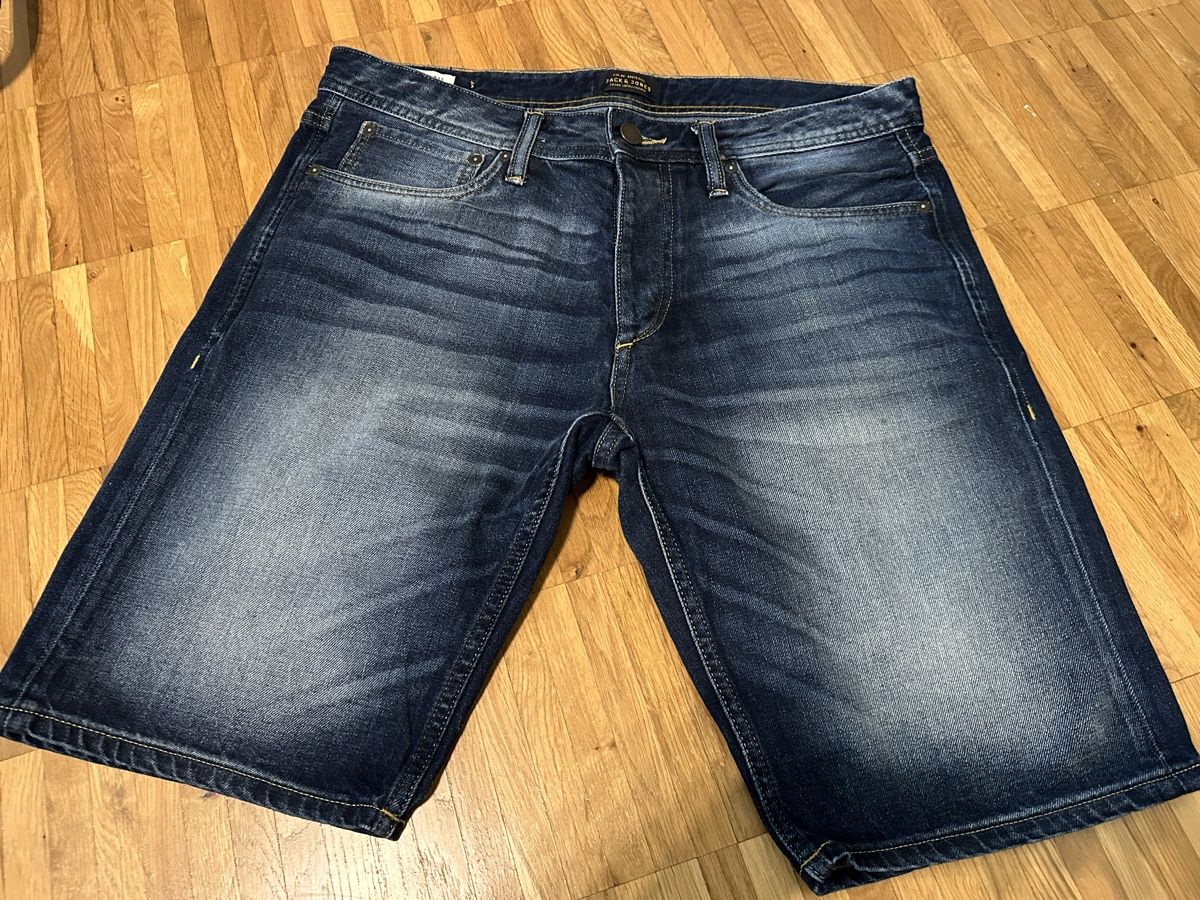 Jack & Jones Pantaloni: Shorts von Jack Jones – Usato da Volketswil venduto da ben_9s6x